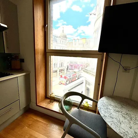 1 Bedroom In Piccadilly Circus St James Cov1 London Exterior photo
