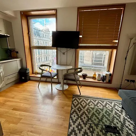 1 Bedroom In Piccadilly Circus St James Cov1 London Exterior photo