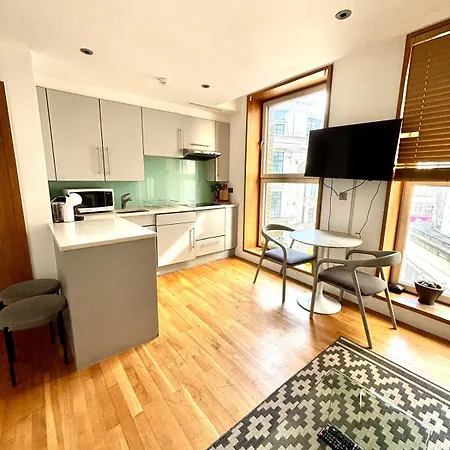 1 Bedroom In Piccadilly Circus St James Cov1 London Exterior photo