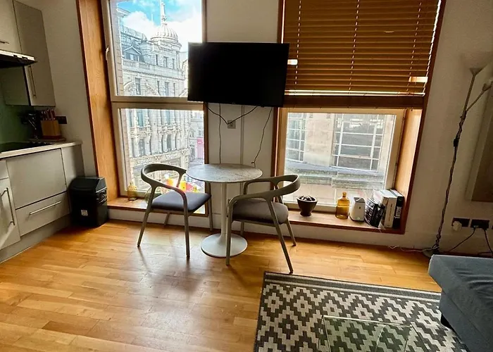 1 Bedroom In Piccadilly Circus St James Cov1